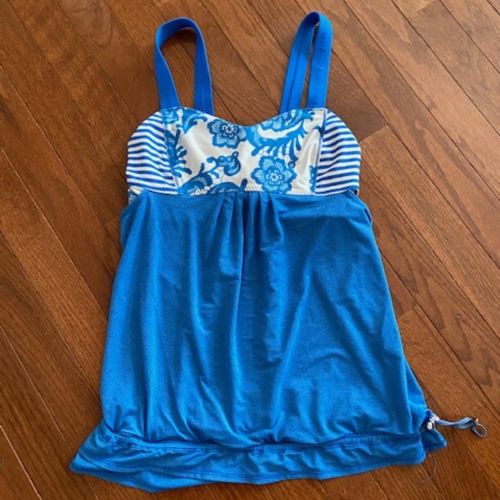 Lululemon top - size 4